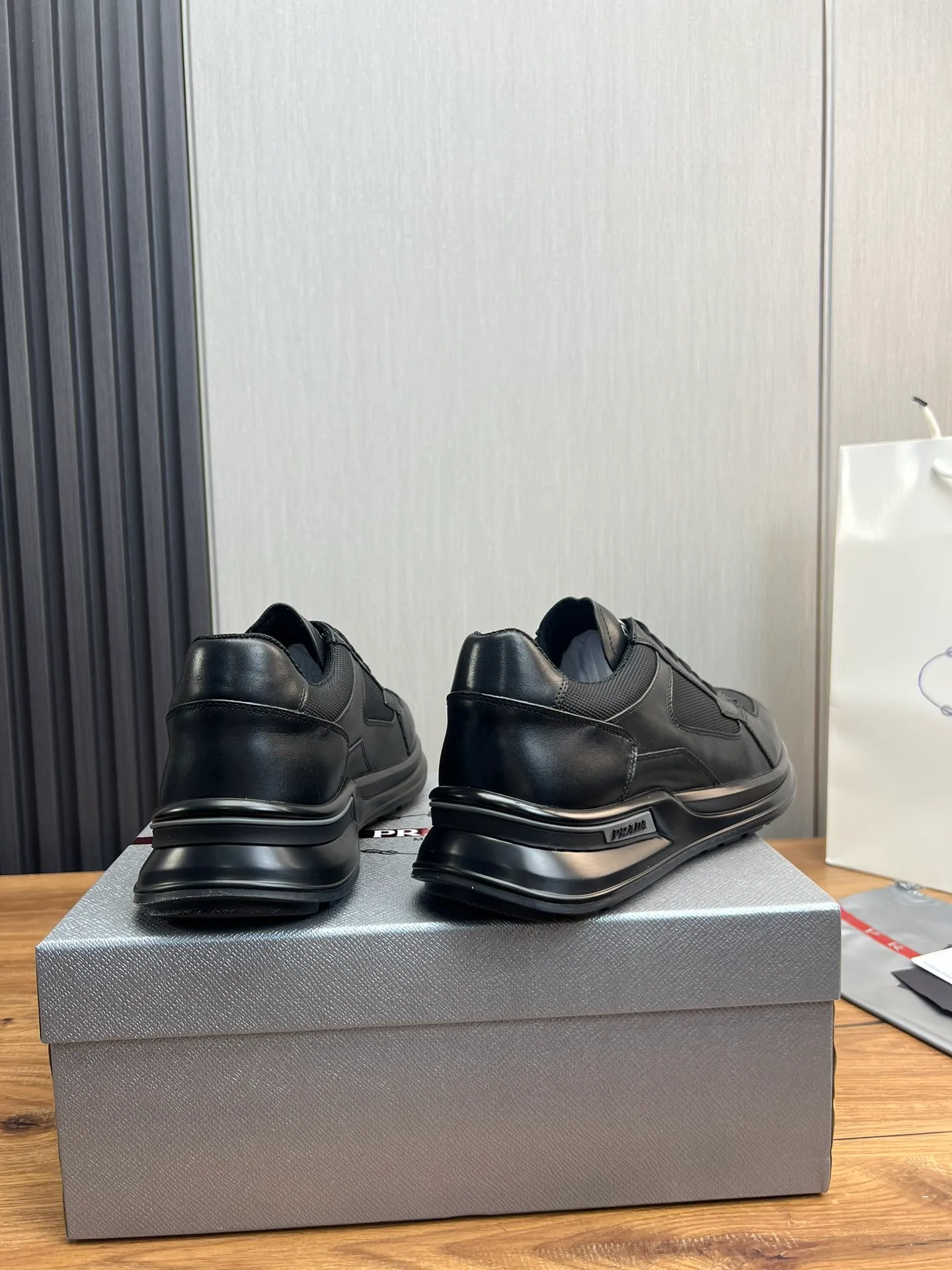 Men's shoes 💰620💰 [PRADA] Men's shoes are popular in the counter, official website is synchronized, 1 high-quality shipment ✔️Original cowhide stitching mesh + cowhide lining, 1🆚1 replica, original original bottom, 38-45 (45 customized, non-refundable)